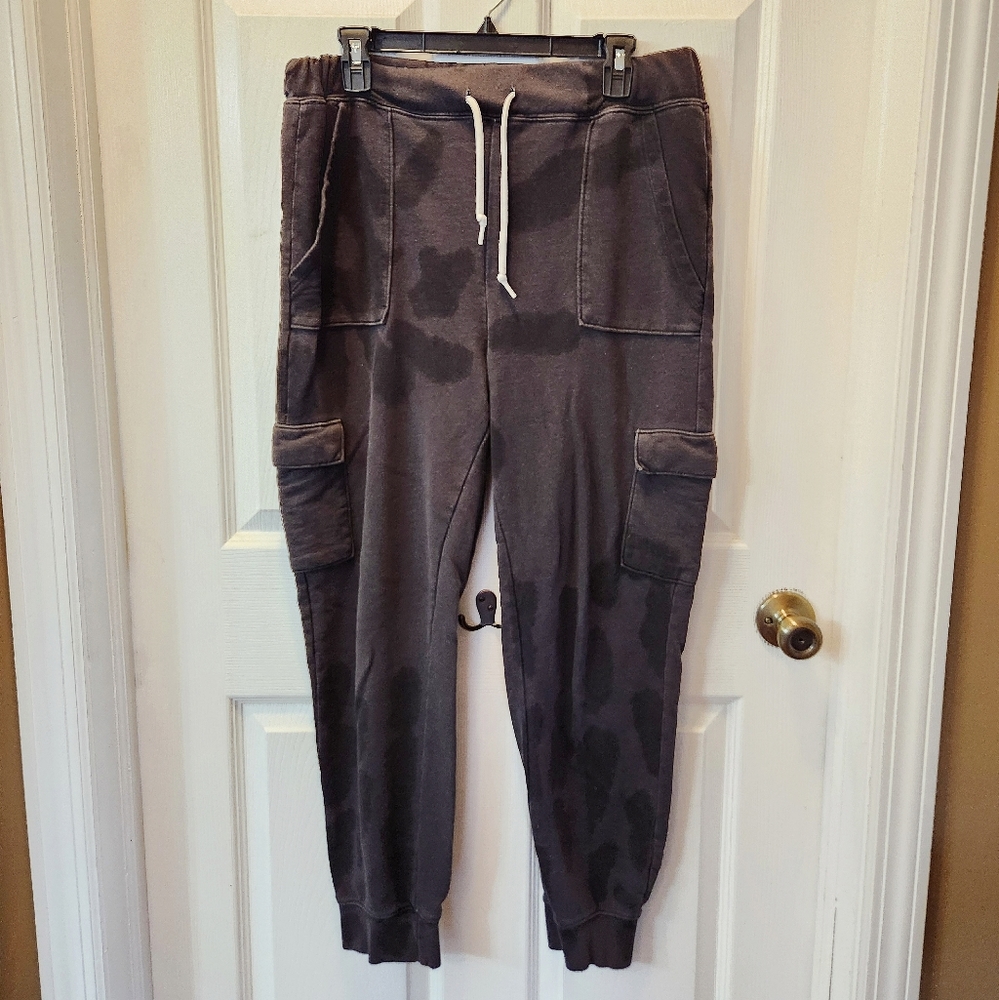 no boundaries tie-dye sweatpants